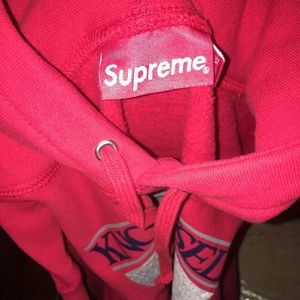Supreme “Know thyself” hoodie red